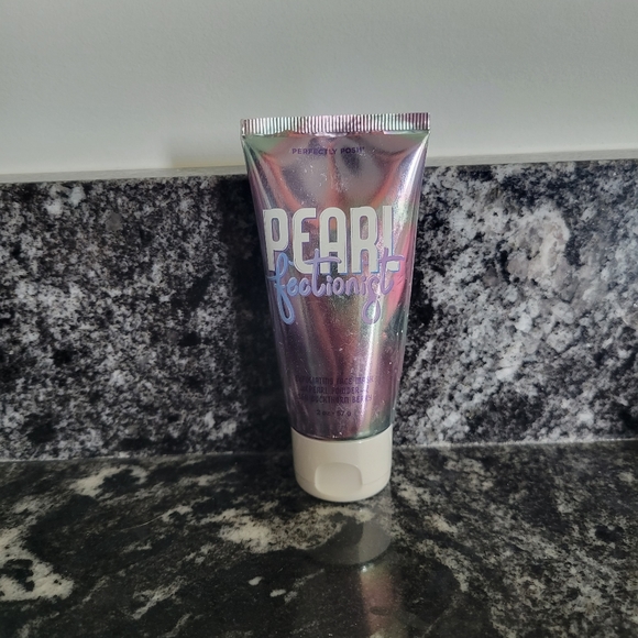 Perfectly Posh Other - Perfectly posh pearl fectionist face mask